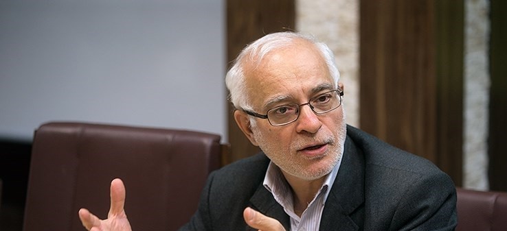 حسن بهشتی پور: دکترای علوم سیاسی، کارشناس مسائل سیاسی-امنیتی