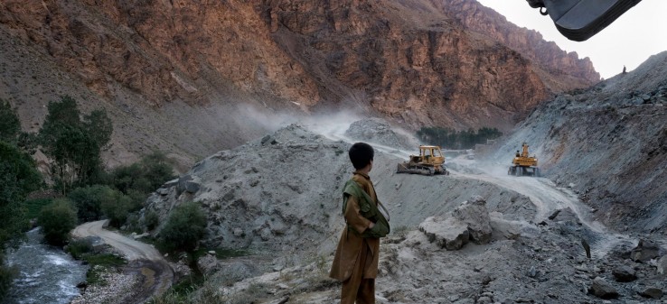 بررسی نقش منابع معدنی در تغذیه جنگ افغانستان