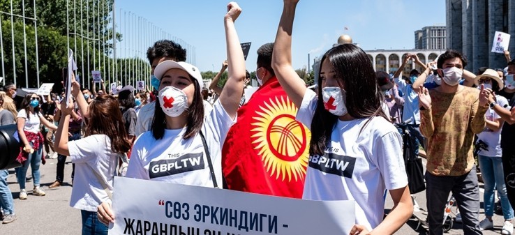تحلیلی بر نقش قدرت‌های بزرگ در ناآرامی‌های قرقیزستان