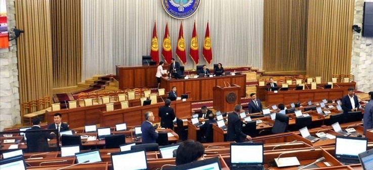 چشم‌انداز برگزاری انتخابات پارلمانی قرقیزستان