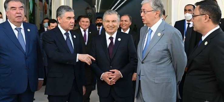 چشم انداز تحولات اجتماعی در روند انتقال قدرت در آسیای مرکزی